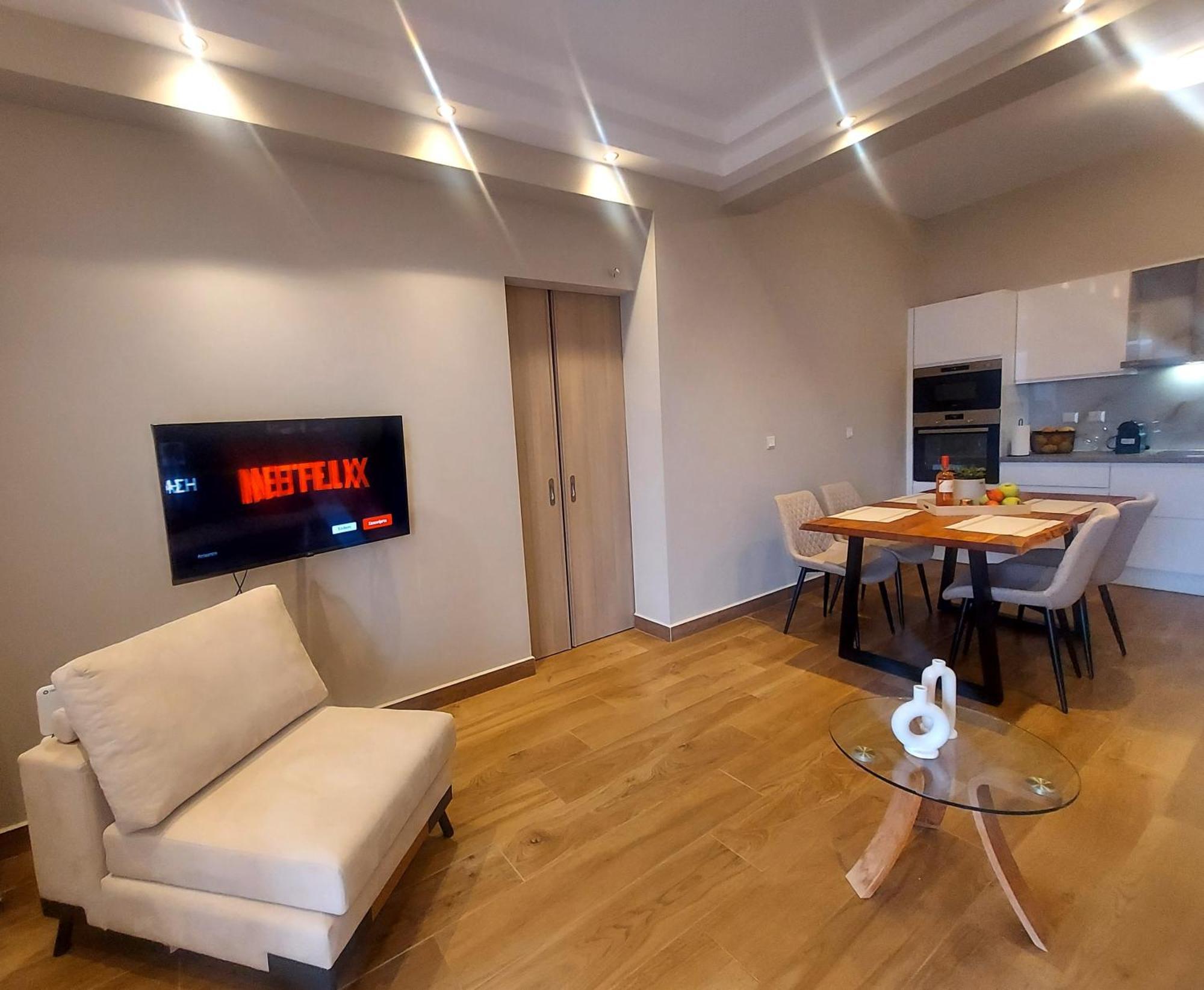 Adelinas' Apartment Argostoli  Ngoại thất bức ảnh