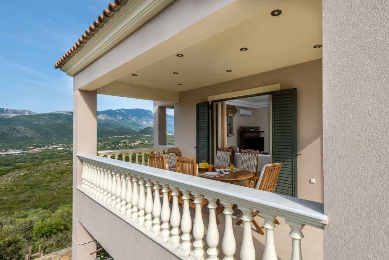 Adelinas' Apartment Argostoli  Ngoại thất bức ảnh