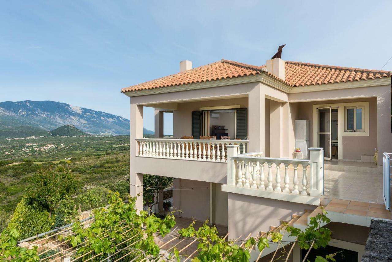 Adelinas' Apartment Argostoli  Ngoại thất bức ảnh